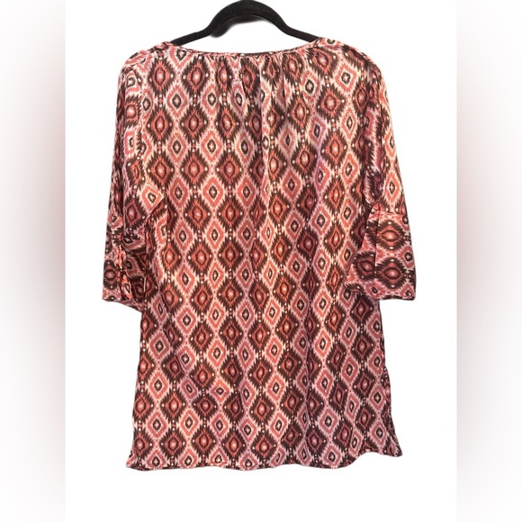 Vibrant Pink and black Boxy Blouse with 3/4 Sleeves - Picture 2 of 3